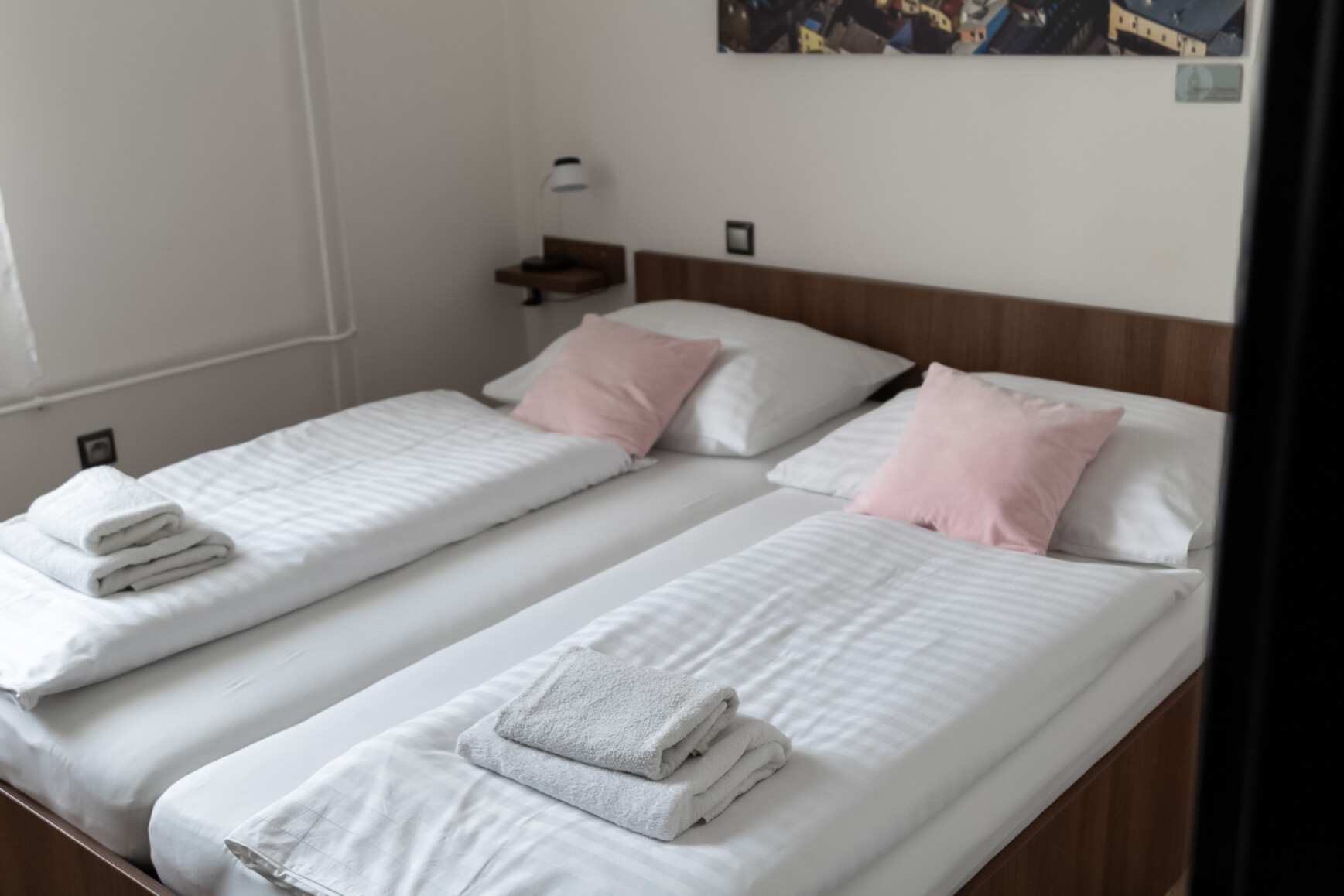 Dvoulůžkový pokoj s manželskou postelí